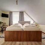 Eden Semesteranläggning (resort) Maniowy